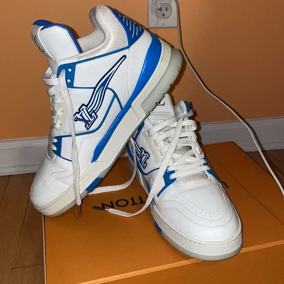 Mens Louis Vuitton Trainer Azur size 9